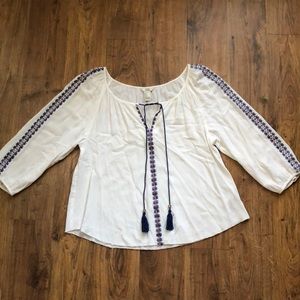 Forever 21 3/4 sleeve blouse red/blue emb. detail